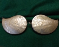 ΣΚΑΛΙΣΤΗ ΠΟΡΠΗ ΜΕ ΑΣΗΜΙ ΚΑΙ ΦΙΛΝΤΙΣΙ - CARVED BUCKLE WITH SILVER AND IVORY